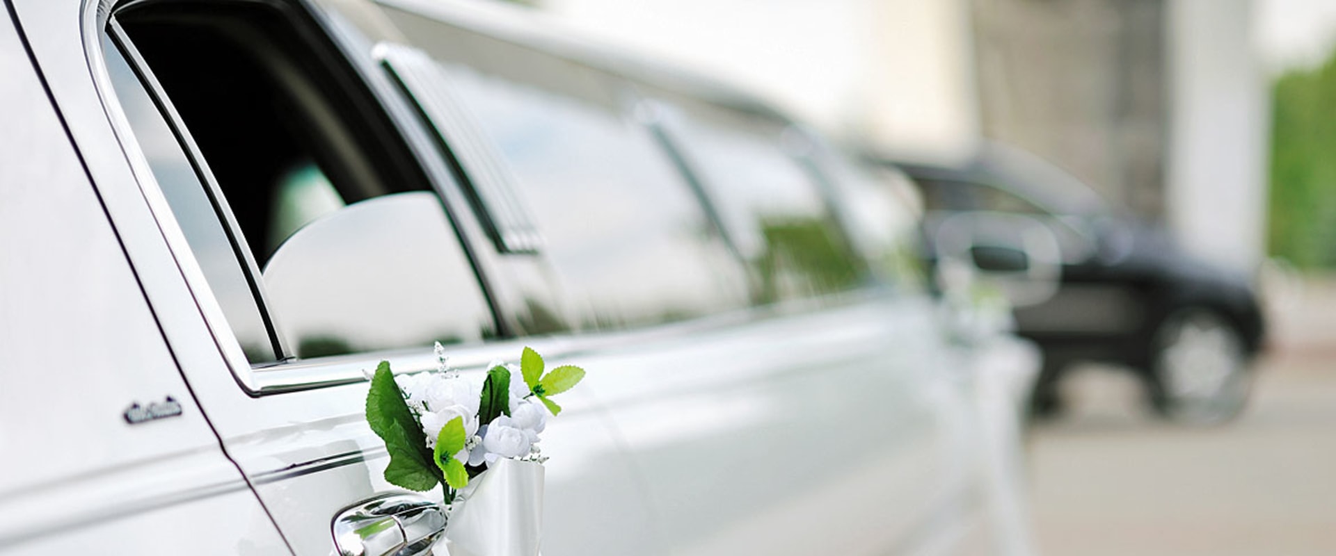 Choosing the Right Wedding Transportation: Everything You Need to Know