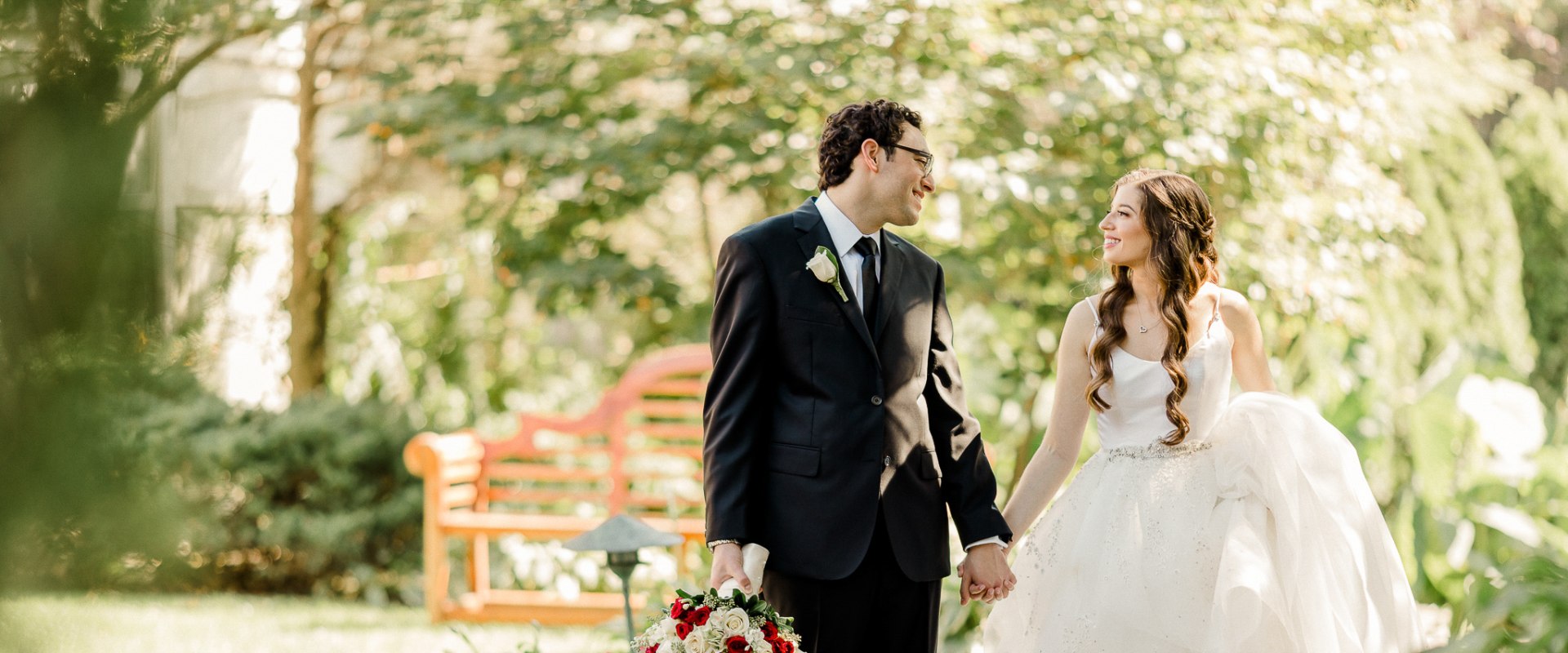 Comparing Videographer Portfolios and Styles for Your Wedding